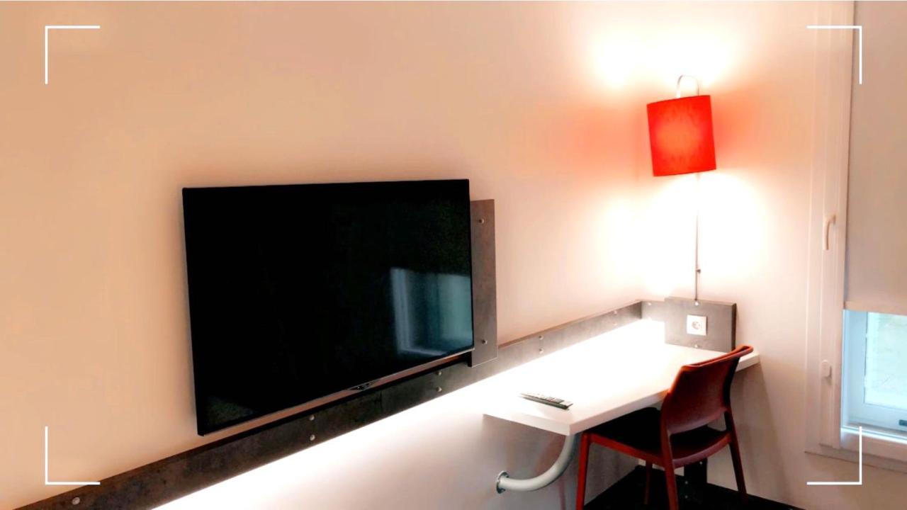 Ibis Budget Aeroport Lyon Saint Exupery Коломбье-Сонье Экстерьер фото