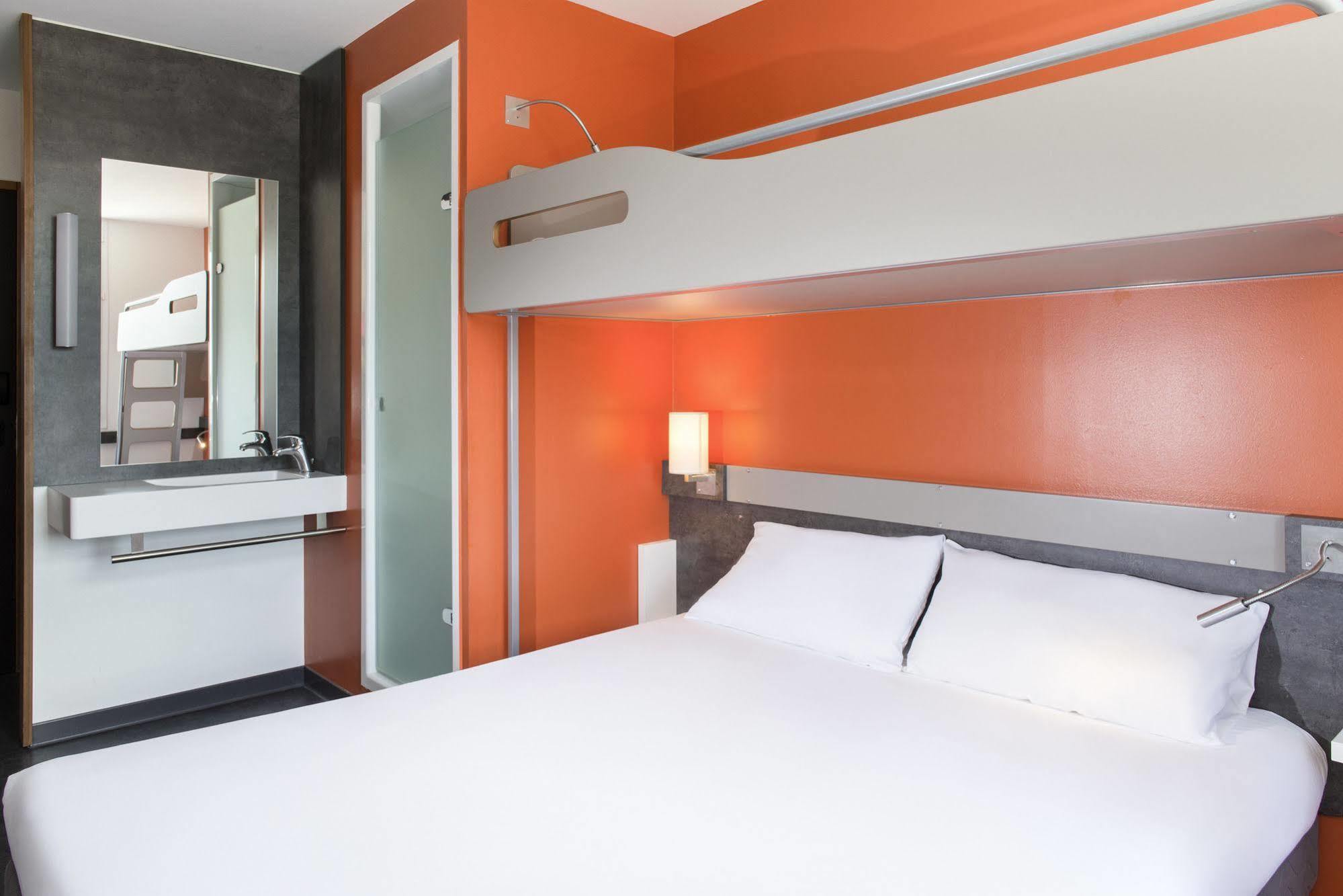Ibis Budget Aeroport Lyon Saint Exupery Коломбье-Сонье Экстерьер фото