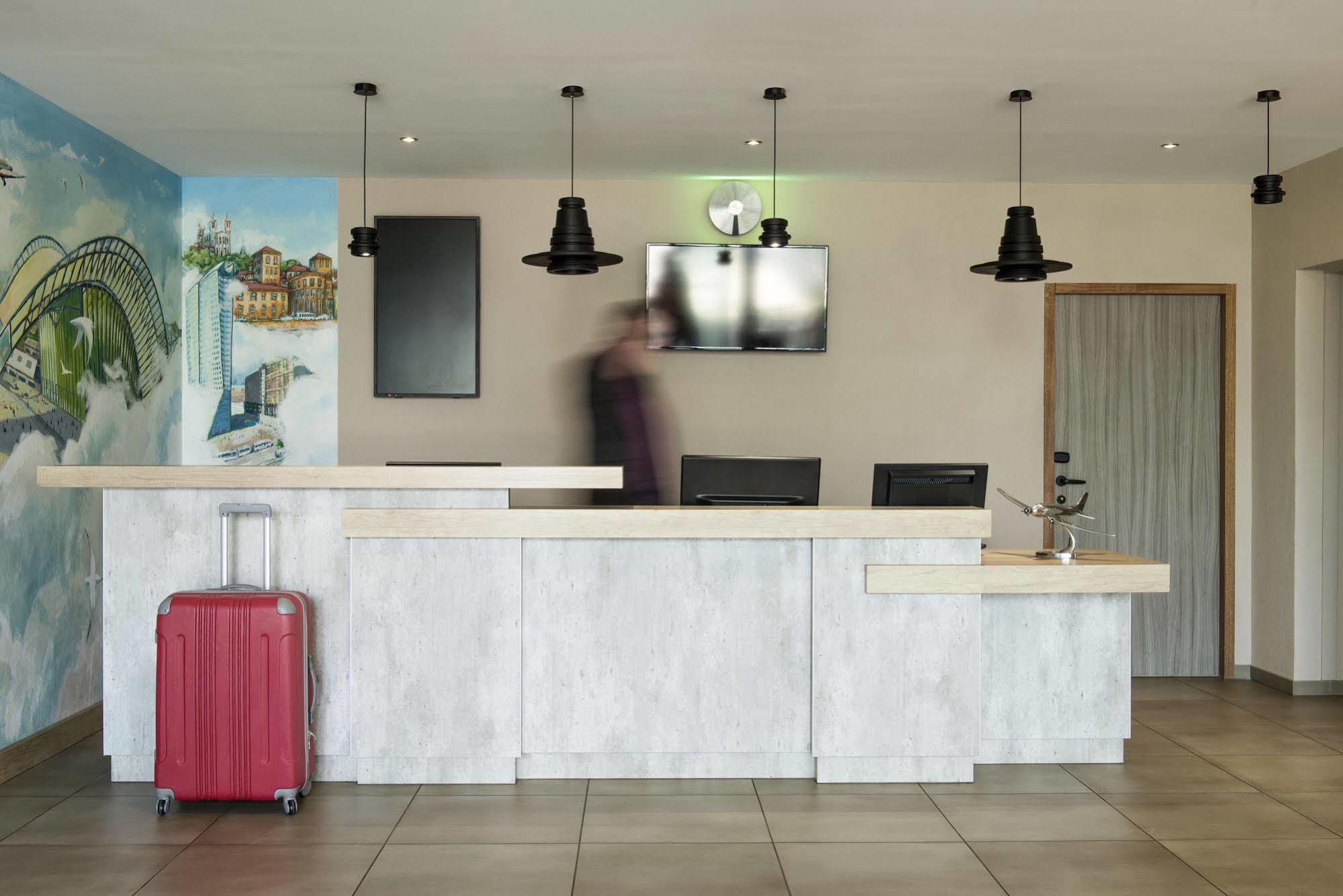 Ibis Budget Aeroport Lyon Saint Exupery Коломбье-Сонье Экстерьер фото
